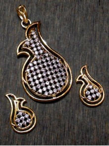 CZ Pendant With Earrings